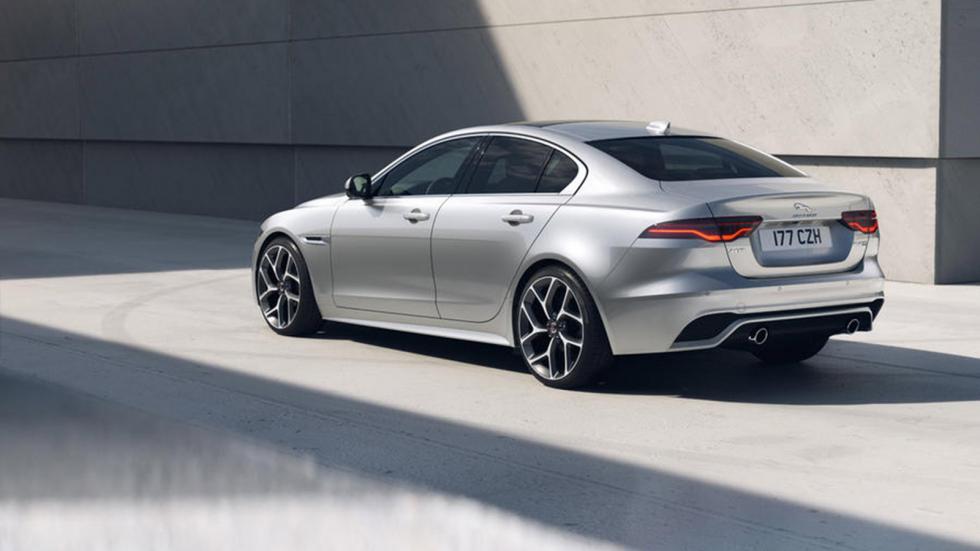 Νέα έκδοση R-Dynamic Black για τις Jaguar XE και XF